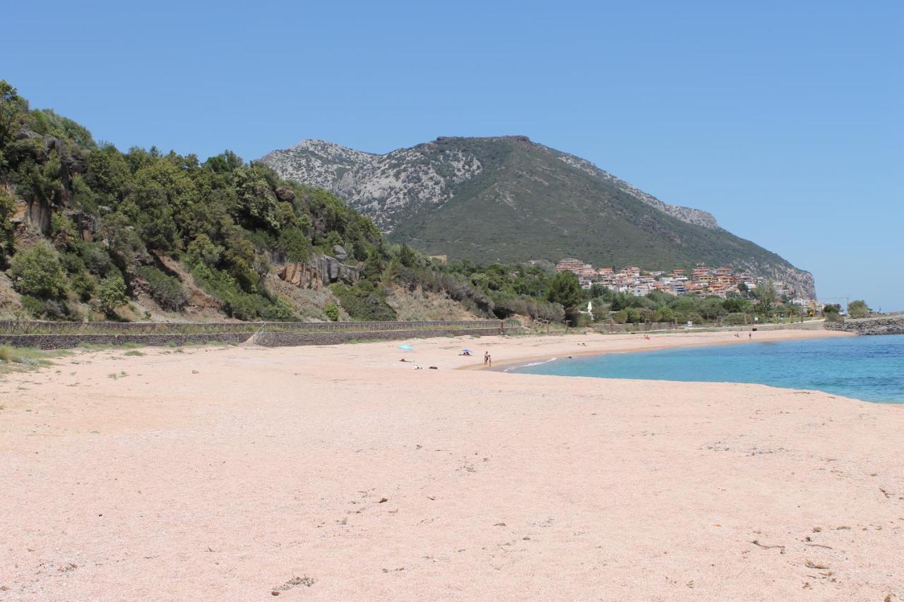 Casa Tramontana Vicinissima Alla Spiaggia Iunq0112 Apartment Cala Gonone Bagian luar foto